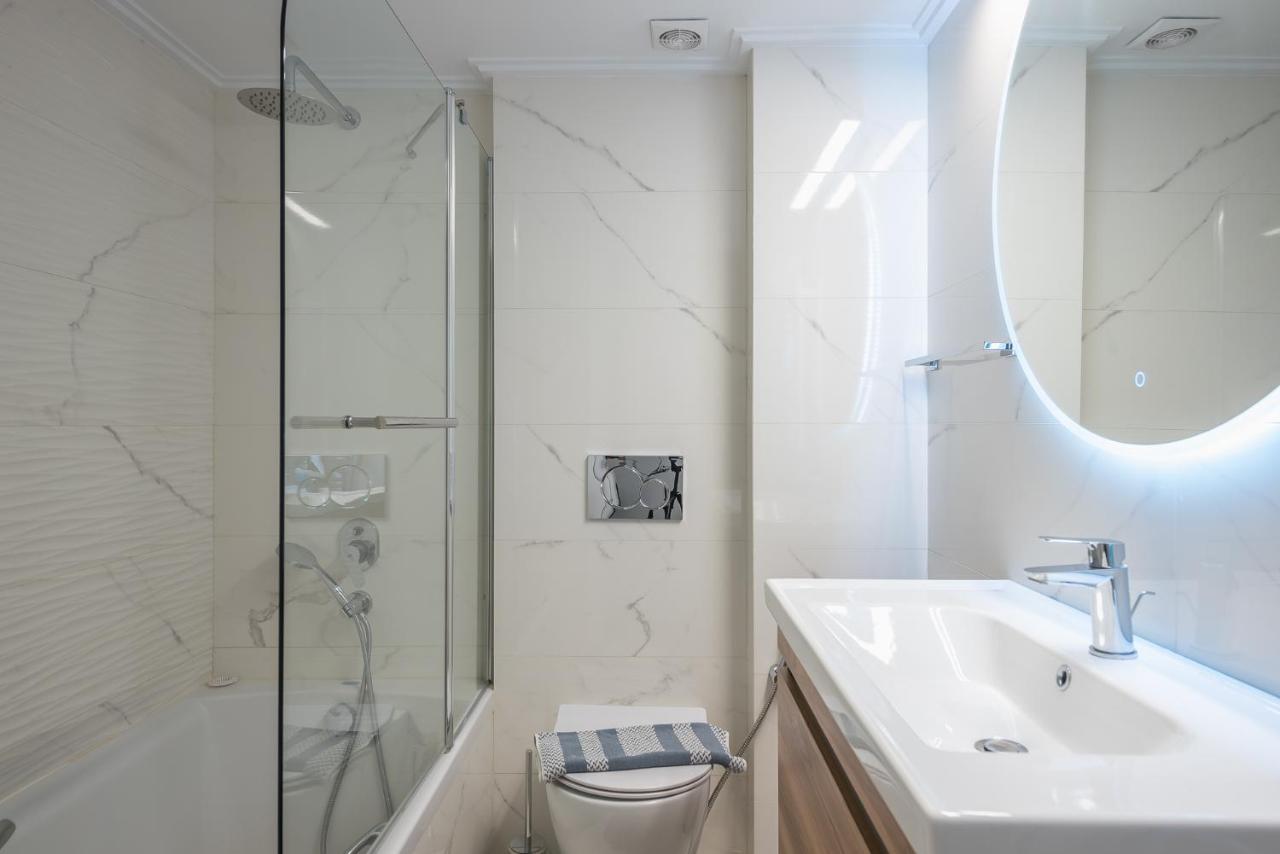 The Luxury Suite By Cloudkeys Atenas Exterior foto